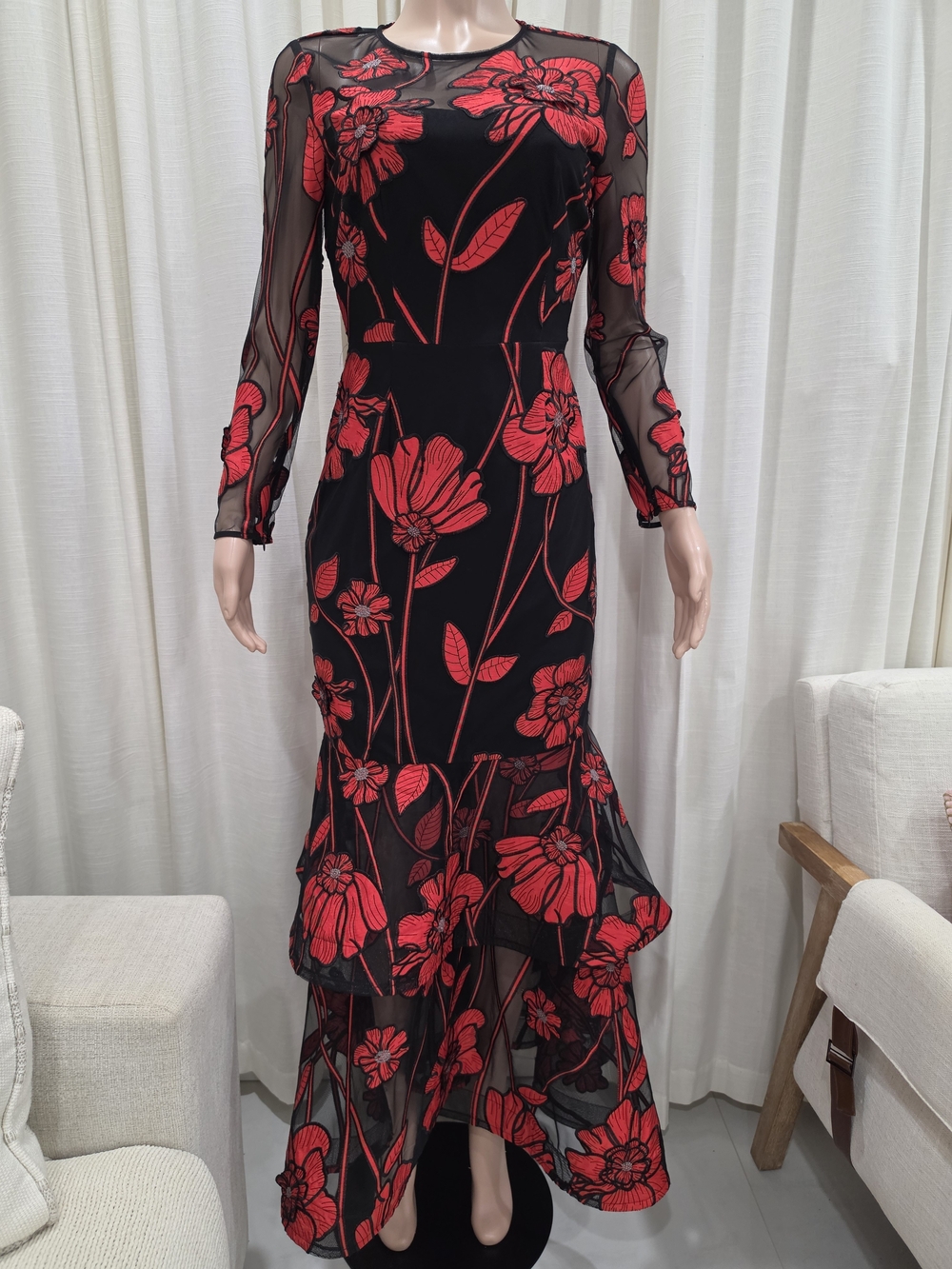 Milly Floral Embroidered Mesh Mermaid Gown Black Red NWOT Size 4